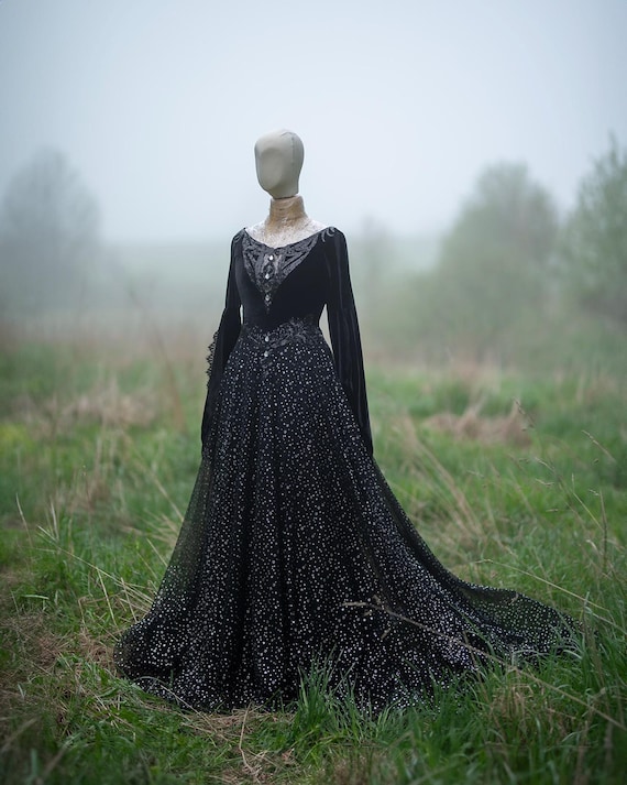 Fantasy Starry Dress Starry Black Velvet Wedding Dress With Silver Lace  Appliques And Tulle, Mystical Witchy Gown, Celestial Fantasy Handfasting  Dress