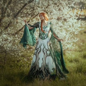 White Forest Wedding Dress – Elven Pagan Fantasy Gown with Tree Print Gothic