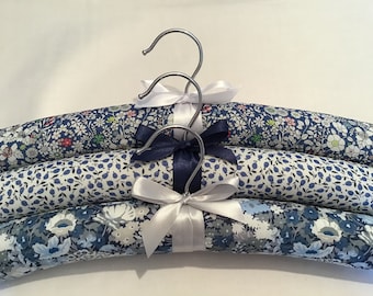 Set of two padded Liberty fabric clothes hangers - Blue collection