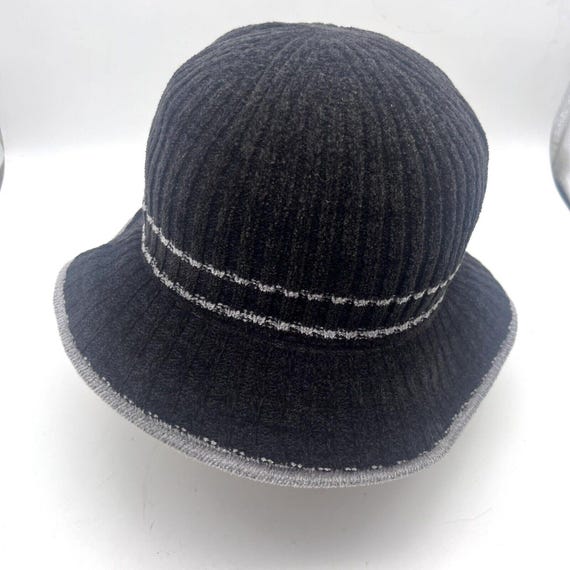 ( Y2K) crushed velvet bucket hat Juicy Couture Y2K Velvet Bucket Hat ? lovely velvet... | Depop main image 3