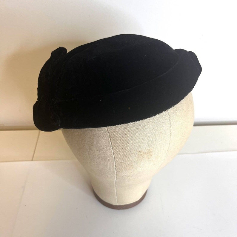 Vintage Black Velvet Flapper Fascinator Headband Cocktail Hat image 1