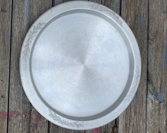 Aluminum serving tray
