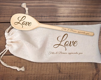 Cuillère en bois gravée sur mesure, cadeau de mariage d'amour, cadeaux de douche nuptiale rustiques, prix de la fête de cuisine