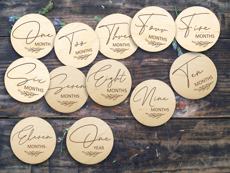 Wooden Monthly Milestone Discs for Baby Photo Props Baby by the Month ...