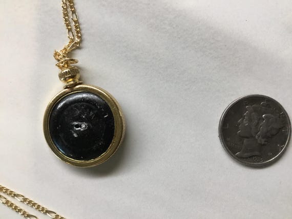 Castle Victorian picture button - image 7