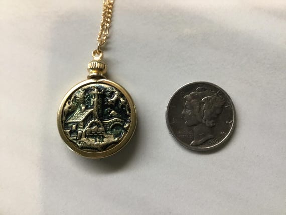 Castle Victorian picture button - image 2