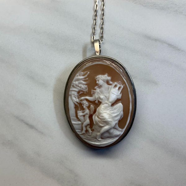 Greek Goddess holding a vase, Shell cameo