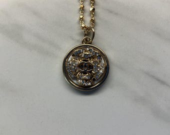Vintage Clover vintage button pull necklace