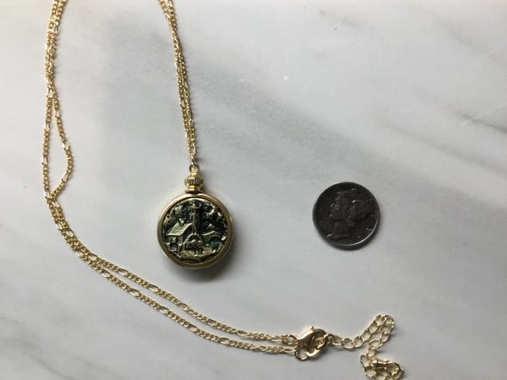 Castle Victorian picture button - image 4