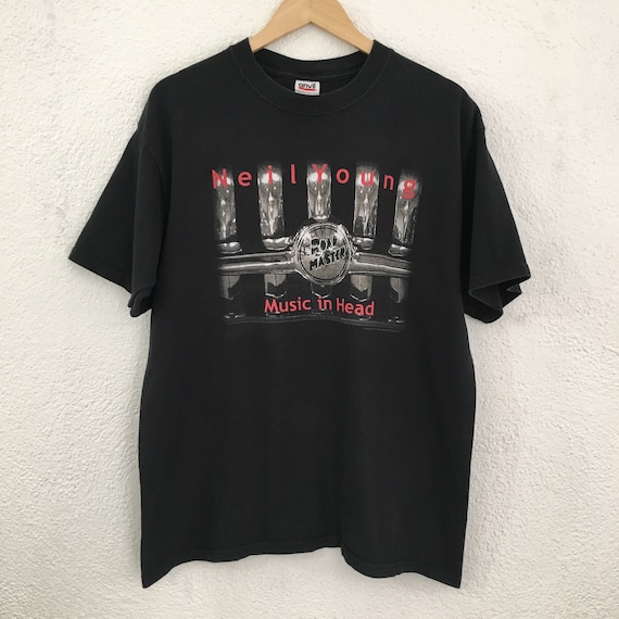 Neil Young vintage t-shirt // band tee