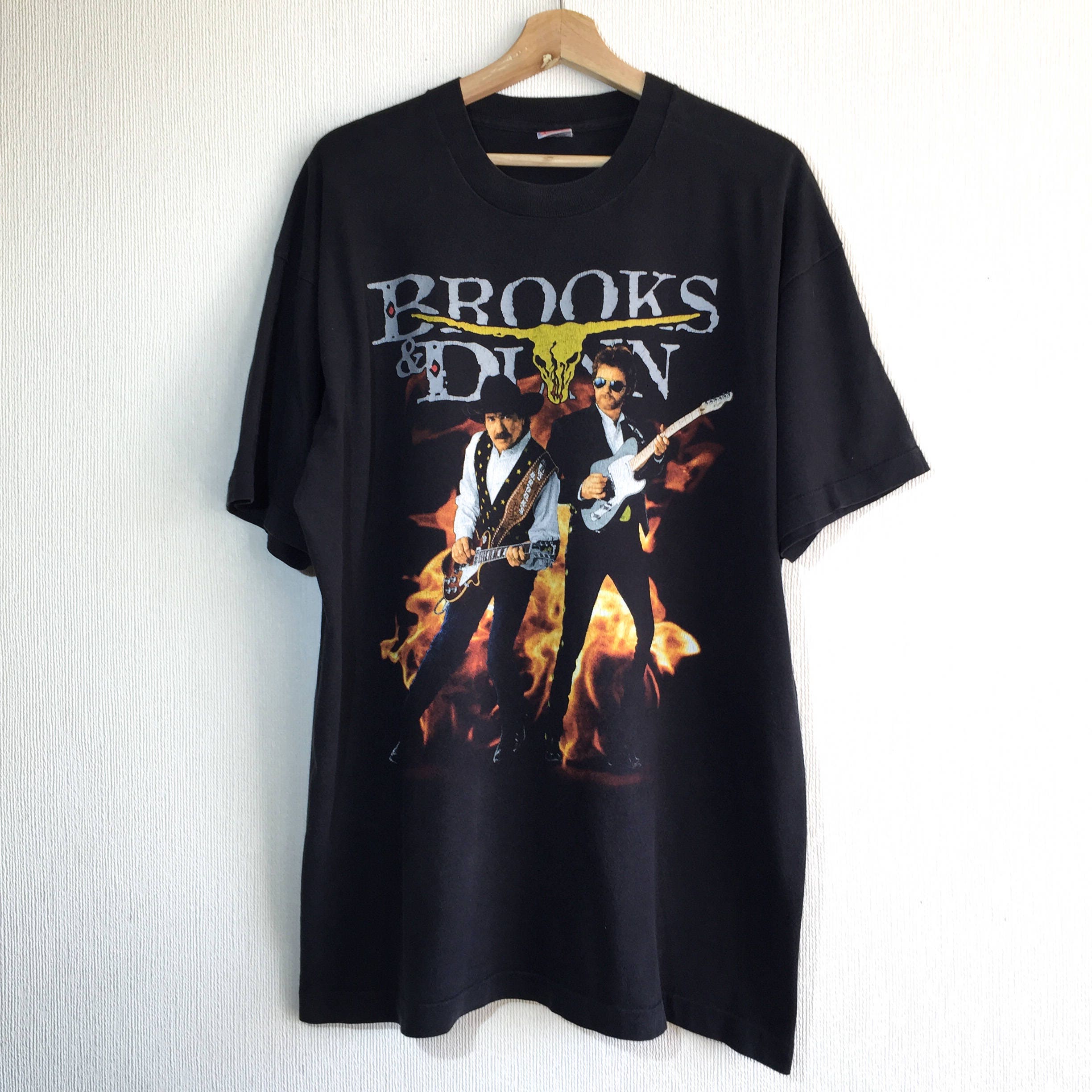 1990s Brooks & Dunn vintage tshirt // band tee Etsy