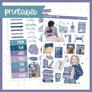 Op de afbeelding: Printbare plannerstickers met een sciencefictionthema. De stickers bevatten illustraties van boeken, een gamecontroller en een lezende persoon. Het kleurenschema omvat tinten paars, blauw en wit. Tekst bevat "Printable", "Sci-Fi Fan" en dagen van de week.