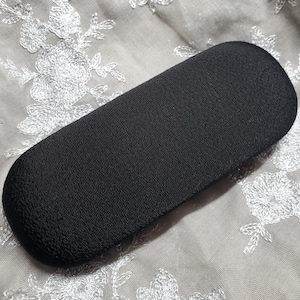Hand Made Luxurious Silk Hard Case Eyeglasses Case Black Fabric Clam-Shell Eyeglasses Case Silk Plain Black Fabric With Texture