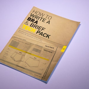 Op de afbeelding: Een gids met de titel "How to Write a Bra & Brief Tech Pack" met een geel en bruin kleurenschema. De gids bevat een technische tekening van een hoge taille slip.