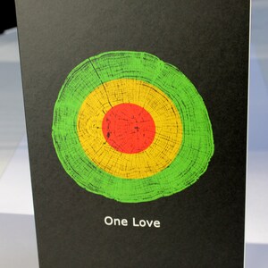 Tarjeta de felicitación "ONE LOVE" con estampado de anillos de roble - Rasta, raíces, Jamaica, colores africanos