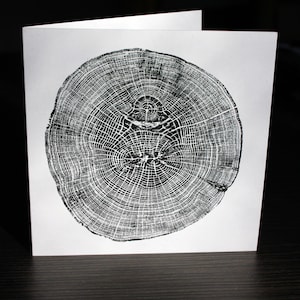 Biglietto d'auguri artistico/artista con stampa ad anello di quercia, design naturale - semplice all'interno della ghianda