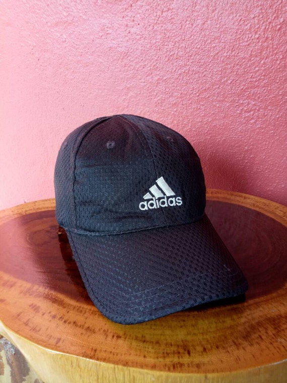 tenis adidas con casquillo