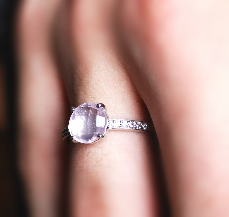Rhodi\u00e9 silver ring and pink quartz