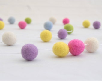 Pastel  felt ball Easter garland/Easter decorations/Felt ball Easter decor/Pastel felt ball garland/Easter ideas/