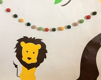 Jungle style Felt Ball Nursery Garland//Nursery decor, playroom decoration, jungle bedroom, kids room decoration,