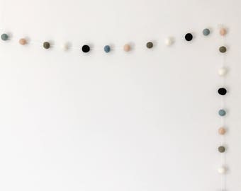 Neutral Felt Ball Garland // Nursery garland, pom pom garland, neutral baby room, felt ball decor, baby shower gift, neutral nursery decor