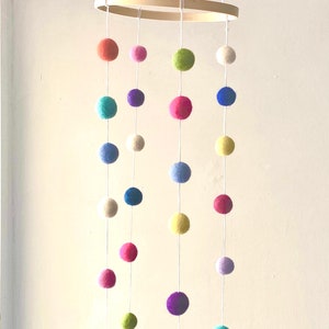 Contemporary Unisex Felt Ball Nursery Mobile//multi-coloured cot mobile, newborn gift, nursery mobile, crib mobile, babyshower gift image 8