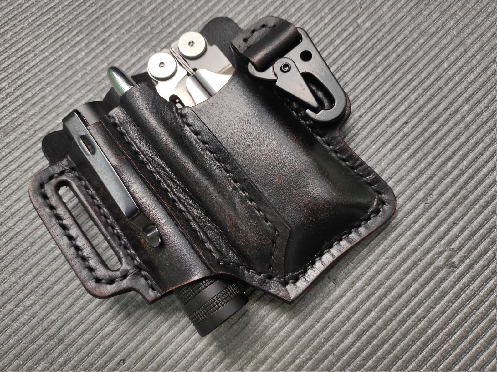 EDC leather belt pouch with keyholder. Pouch for Leatherman Etsy
