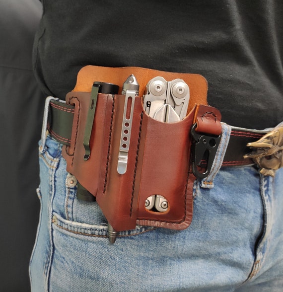 キーチェーン付き EDC レザー ベルト ポーチ。レザーマン マルチツール 