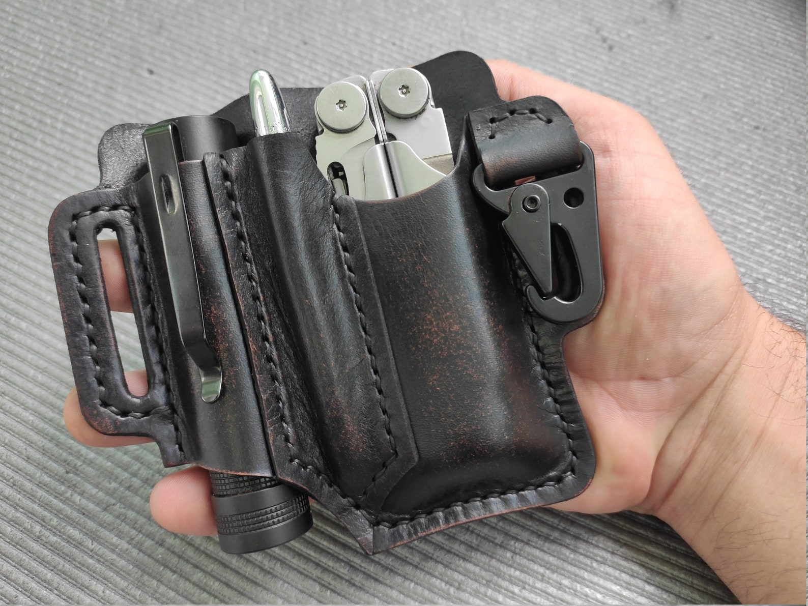 EDC leather belt pouch with keyholder. Pouch for Leatherman Etsy
