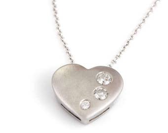 14k white gold diamond heart pendant