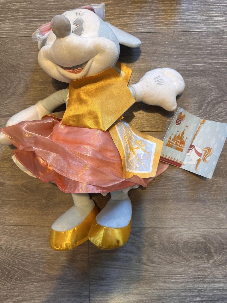 Disney Minnie Mouse Main Attraction Plush Series 7/12 Pink Gold Carrousel image 1