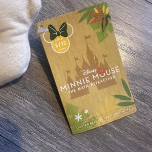 Pelúcia Minnie Mouse Main Attraction da Disney, Série Limitada 5/12, Verde, Nova imagem 2