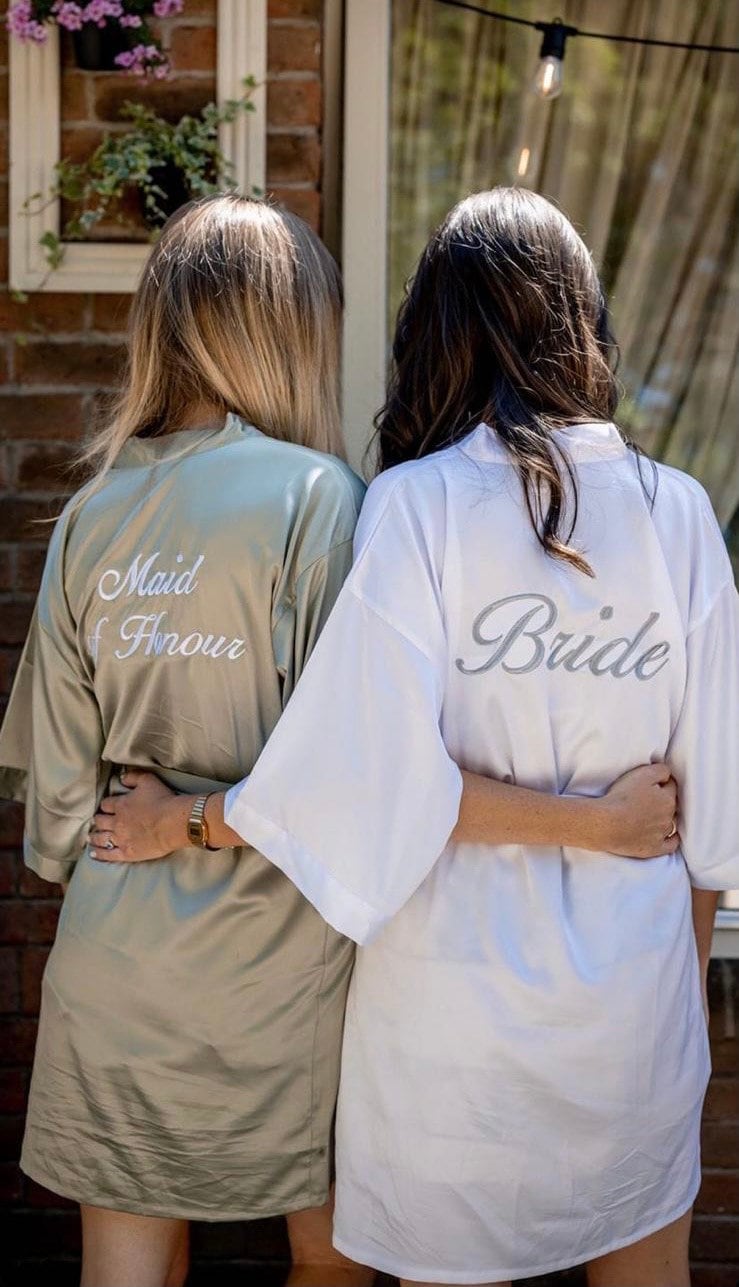 Bridal Robes- Sage green embroidered bridal robes /Bridesmaid Robes/Bridal Robe/Bride Robe/Bridal Party Robes/Bridesmaid Gifts/Satin Robe/