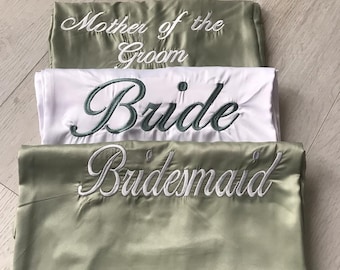 Bridal Robes- Sage green embroidered bridal robes /Bridesmaid Robes/Bridal Robe/Bride Robe/Bridal Party Robes/Bridesmaid Gifts/Satin Robe/