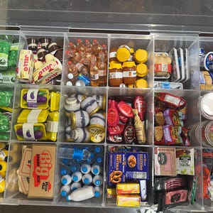 Las mini marcas llenan los artículos del refrigerador