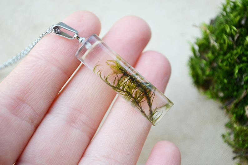 Resin jewelry Terrarium jewelry Floral resin necklace Moss Resin terrarium necklace Nature necklace Forest resin jewelry Nature jewelry