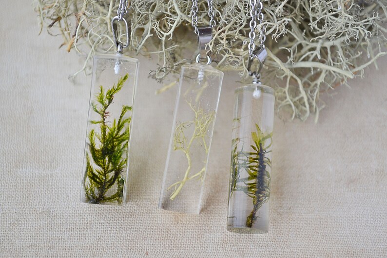 Resin jewelry Terrarium jewelry Floral resin necklace Moss Resin terrarium necklace Nature necklace Forest resin jewelry Nature jewelry
