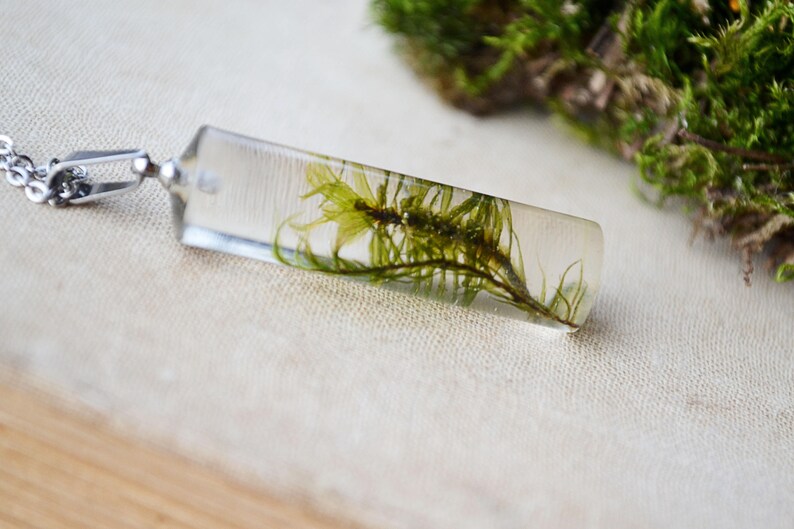 Resin jewelry Terrarium jewelry Floral resin necklace Moss Resin terrarium necklace Nature necklace Forest resin jewelry Nature jewelry