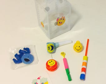 Emoji Party Favor Goodie Bags, Toys Included, 12 Pack