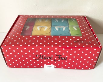 12-Pack Kids' Pre-Made Goody Bags with Toys, Candy Party Favors