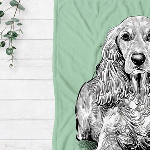Puede incluir: Un dibujo en blanco y negro de un Cocker Spaniel sobre un fondo verde.