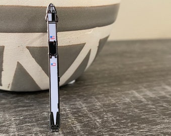 Épinglette en émail pour véhicule d'équipage commercial