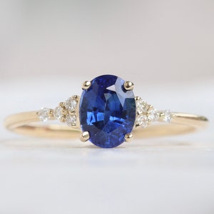 Anillo de compromiso de oro de 14 k - Anillo de compromiso de zafiro - Anillo de compromiso de diamantes - Anillo delicado - Anillo de zafiro azul, regalo de cumpleaños para ella
