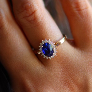 Ceylon Sapphire Engagement Rings,Princess Diana Blue Sapphire Ring Handcraft With 18K Yellow Gold,Kate Middleton Ring ,Engagement Rings Blue image 2