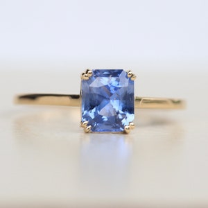 Stunning Blue Lavender Sapphire Ring, Blue violet Sapphire Ring ,14k yellow gold solitaire ring,Purple Blue Sapphire ring