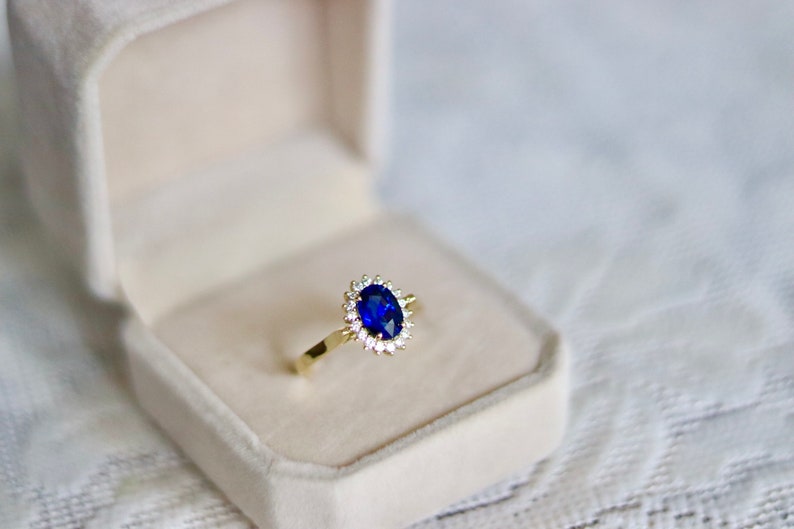 Ceylon Sapphire Engagement Rings,Princess Diana Blue Sapphire Ring Handcraft With 18K Yellow Gold,Kate Middleton Ring ,Engagement Rings Blue image 4