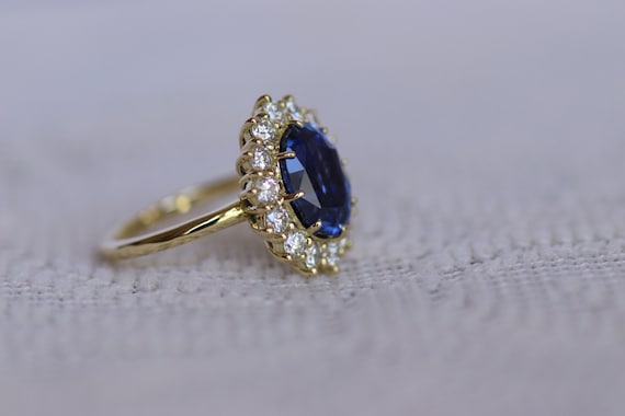 2 carat 2024 blue sapphire