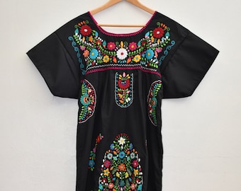 mexican embroidered dress, boho dress, fancy mexican dress, mexican dress, short mexican dress, corolfull embroidery  dress