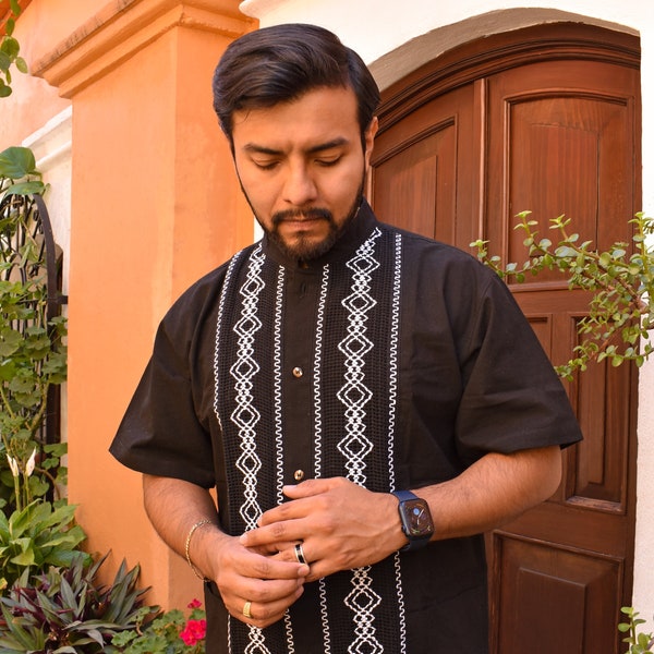 Mexican guayabera, manta shirt, Oxford shirt, Mexican shirt, Oaxaca man shirt, men's shirt, Mexican men's shirt, embroidery men shirt