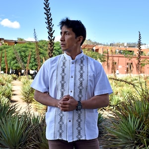 Mexican guayabera, manta shirt, Oxford shirt, Mexican shirt, Oaxaca man shirt, men&#39;s shirt, Mexican men&#39;s shirt, embroidery men shirt
